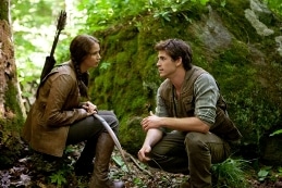 Photo of Jennifer Lawrence and Liam Hemsworth in The Hunger Games